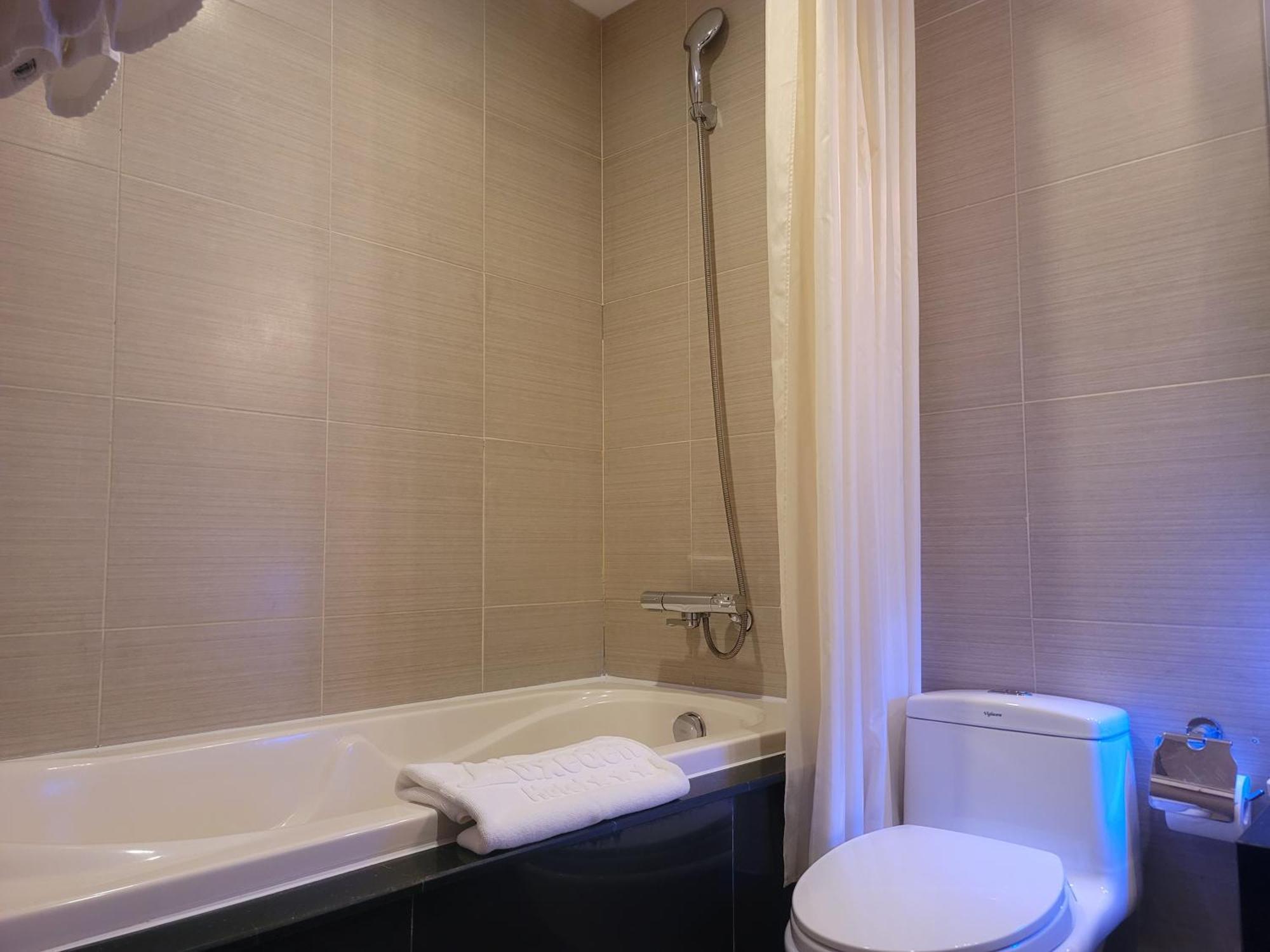 Luxeden Hotel Ханой Экстерьер фото