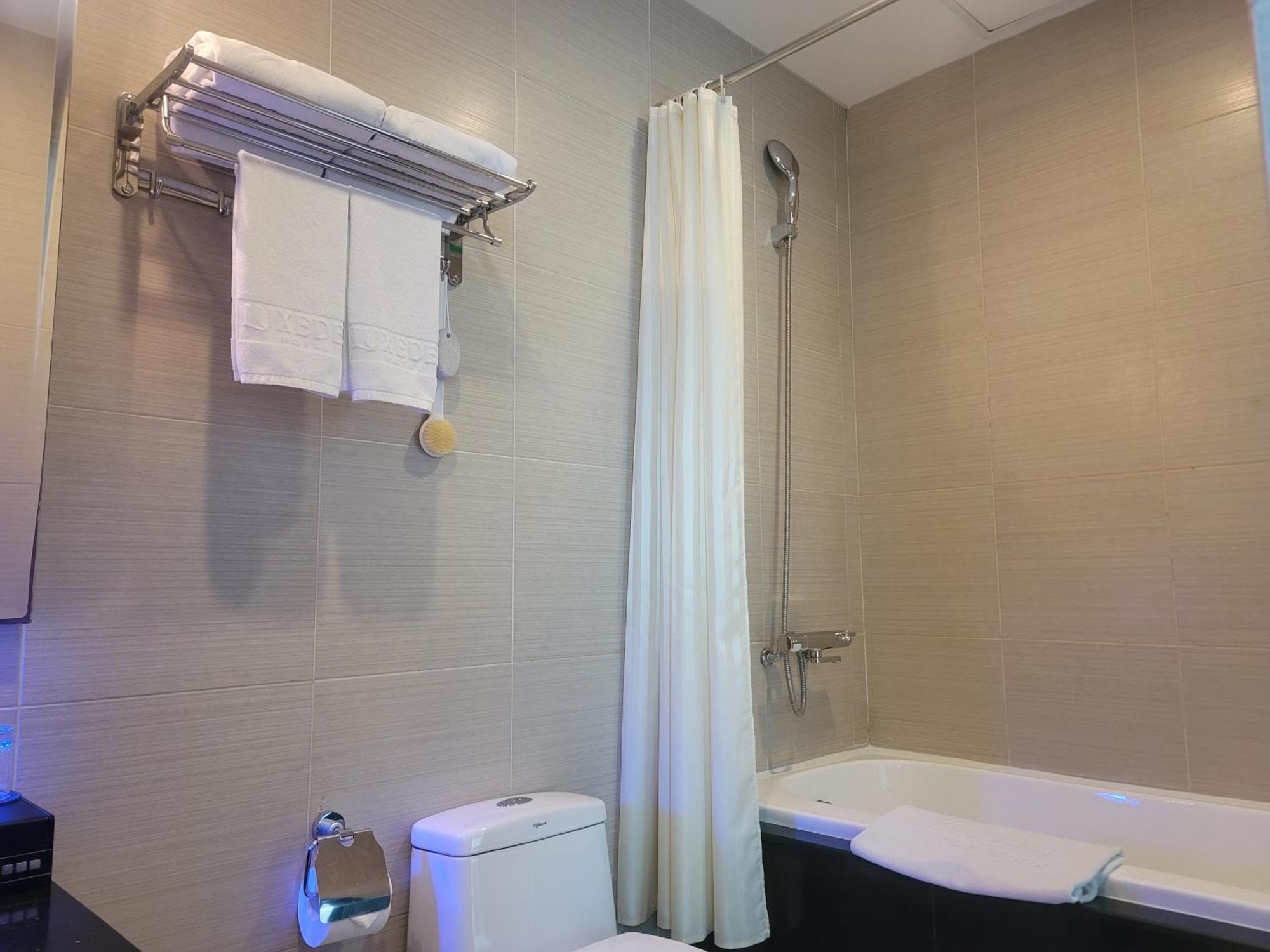 Luxeden Hotel Ханой Экстерьер фото