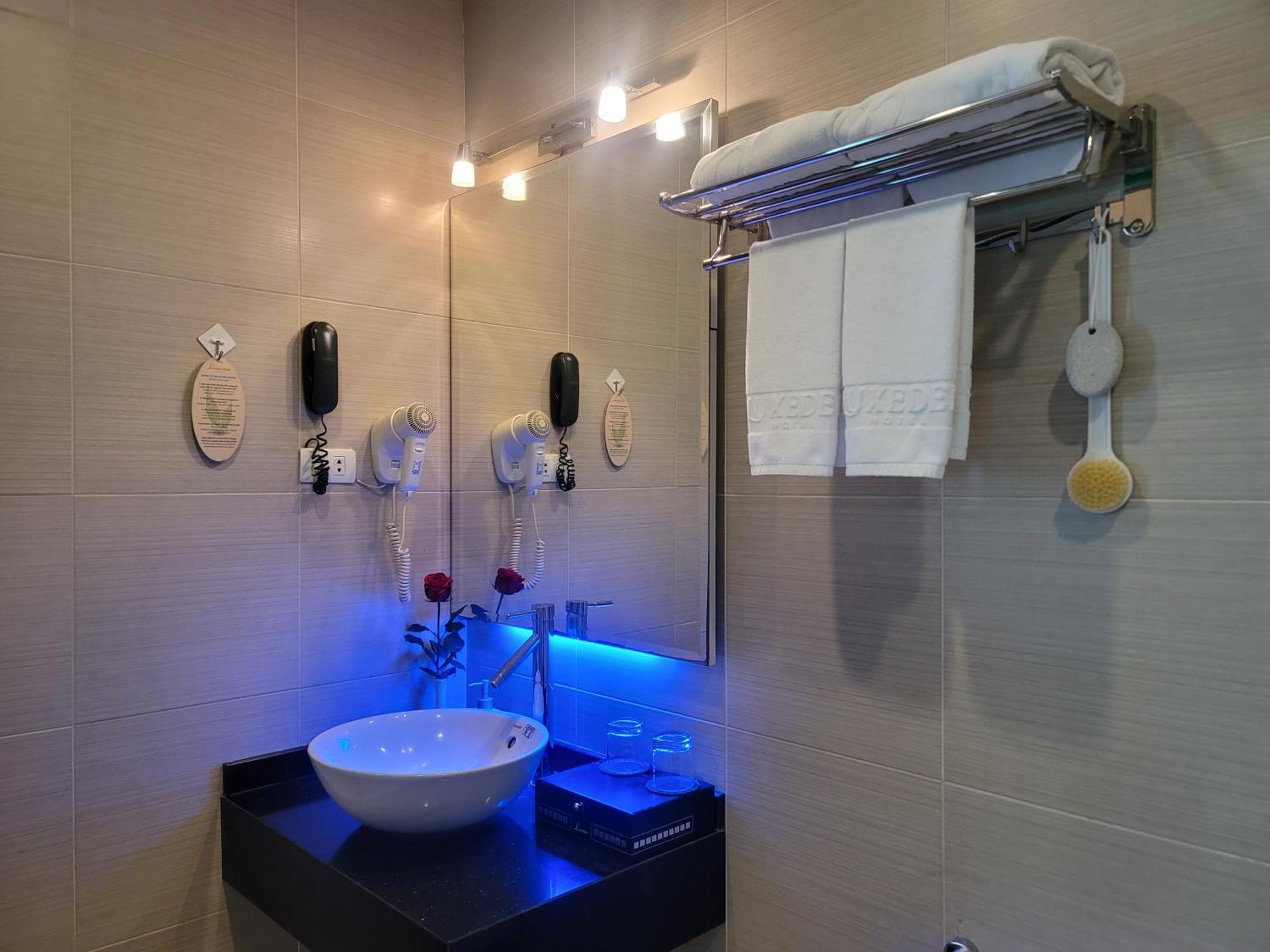 Luxeden Hotel Ханой Экстерьер фото