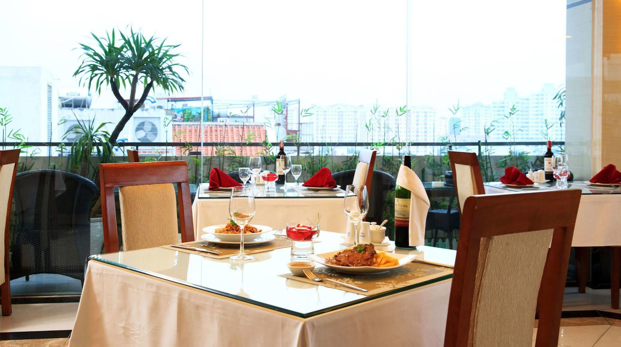 Luxeden Hotel Ханой Экстерьер фото